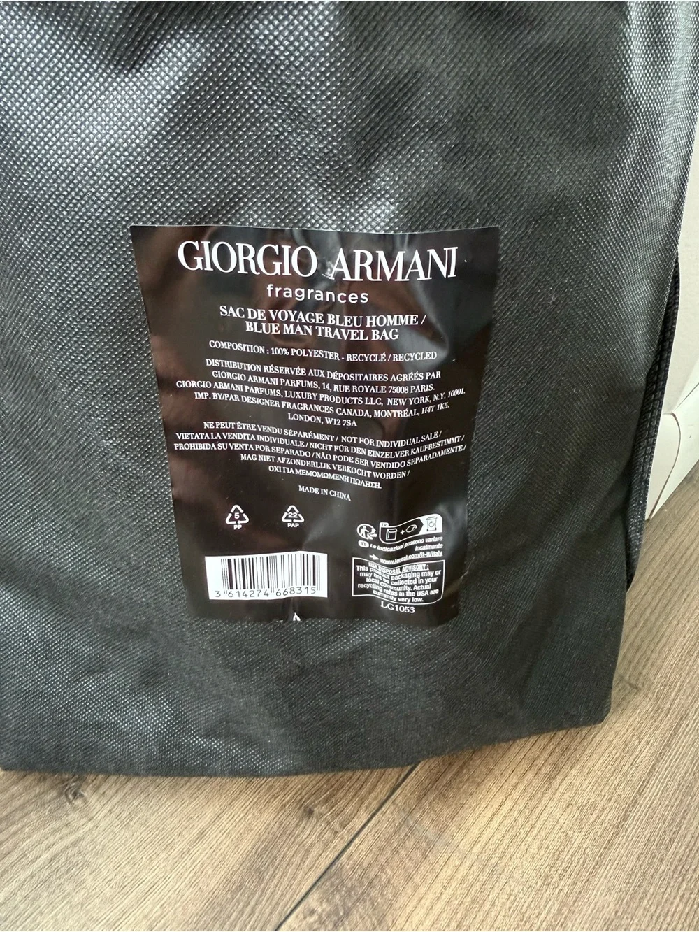 Giorgio Armani Large size dark Navy Travel Duffle Bag weekender bag - new packag